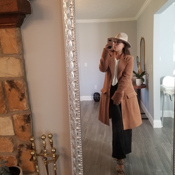 Tan Coat - Picture 4 of 6